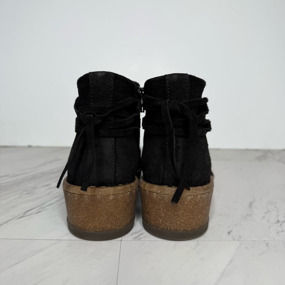 New! Born Viana Black Distressed Wedge Bootie 9 1/2 - Picture 3 of 14